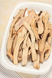 《夺宝奇兵：古老之圈》有犬类敌人 不能伤害只需吓跑